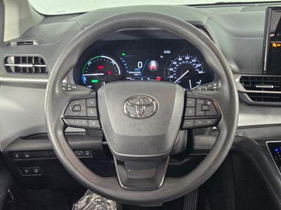 2025 Toyota Sienna LE 8 Passenger