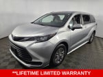 2025 Toyota Sienna LE 8 Passenger