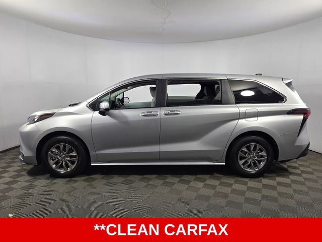 2025 Toyota Sienna LE 8 Passenger