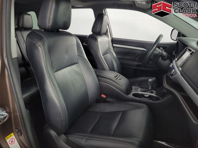 2017 Toyota Highlander XLE 4D Sport Utility