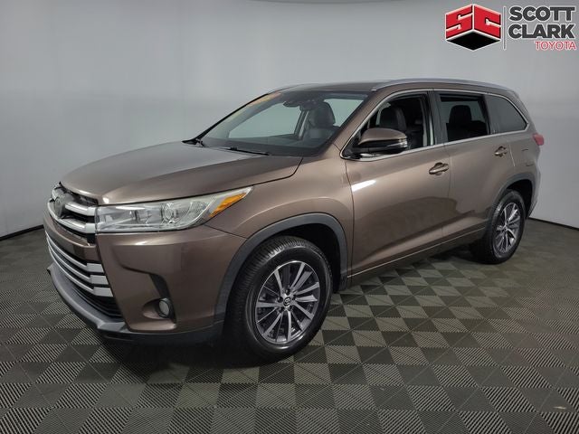 2017 Toyota Highlander XLE 4D Sport Utility