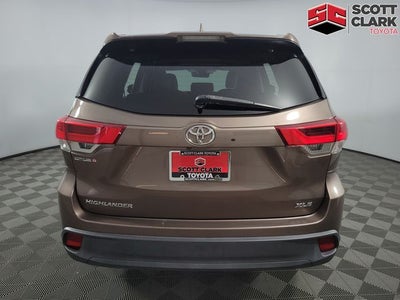 2017 Toyota Highlander XLE 4D Sport Utility