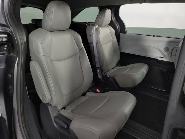 2025 Toyota Sienna XLE 4D Passenger Van