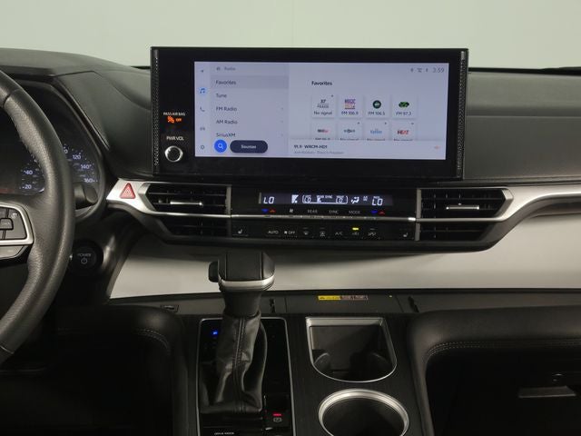 2025 Toyota Sienna XLE 4D Passenger Van