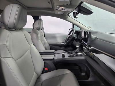 2025 Toyota Sienna XLE 8 Passenger