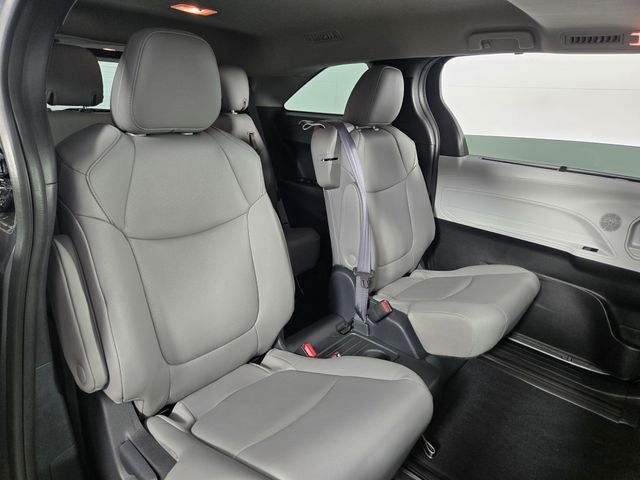 2025 Toyota Sienna XLE 8 Passenger