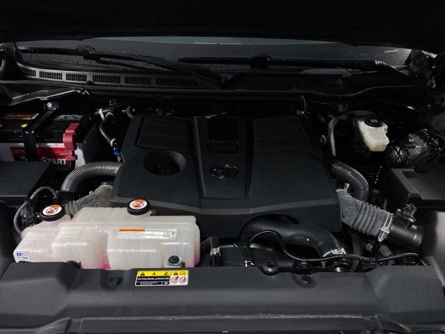 2022 Toyota Tundra SR5 4D CrewMax