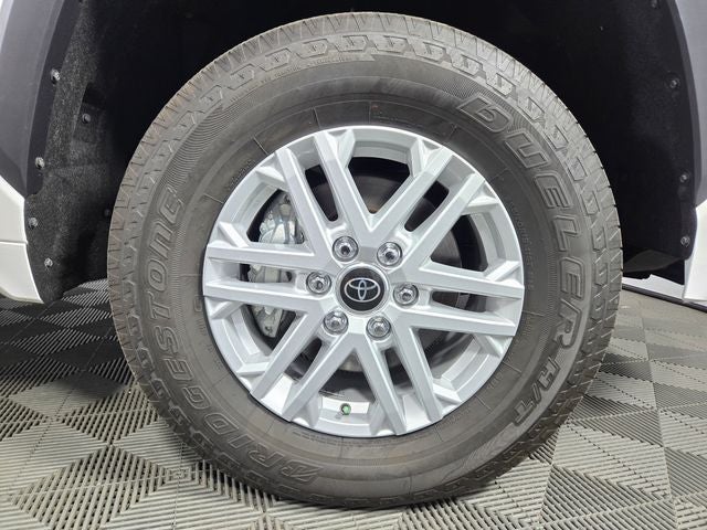 2024 Toyota Tundra SR5 4D CrewMax