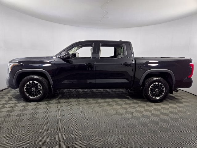 2022 Toyota Tundra SR5 4D CrewMax