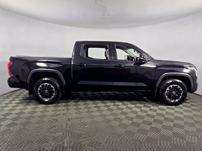 2022 Toyota Tundra SR5 4D CrewMax