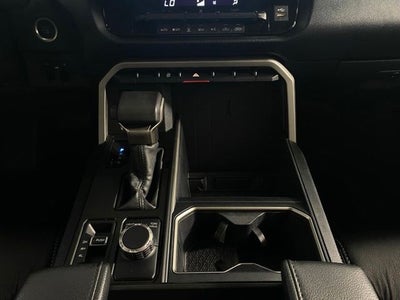 2022 Toyota Tundra SR5 4D CrewMax