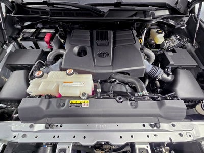 2022 Toyota Tundra SR5 4D CrewMax