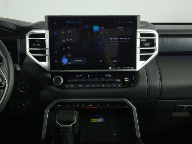 2022 Toyota Tundra Platinum 4D CrewMax
