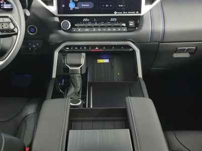 2022 Toyota Tundra Platinum 4D CrewMax