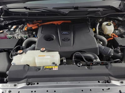 2024 Toyota Tundra Hybrid Platinum 4D Crew Cab