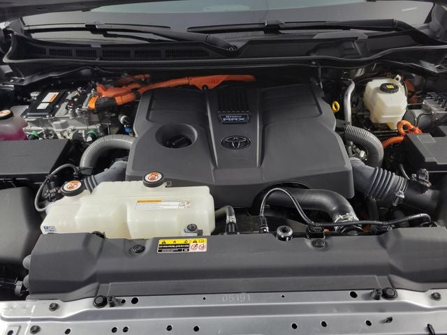 2024 Toyota Tundra Hybrid Platinum 4D Crew Cab