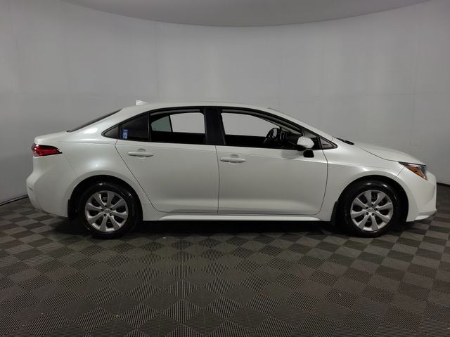 2026 Toyota Corolla LE 4D Sedan