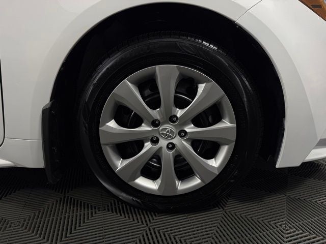 2026 Toyota Corolla LE 4D Sedan