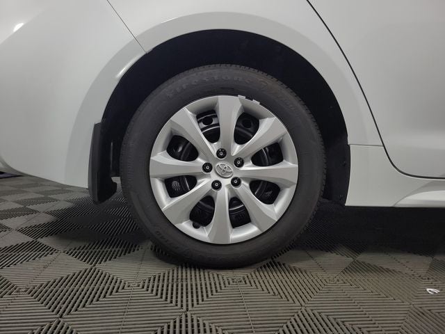 2025 Toyota Corolla LE 4D Sedan