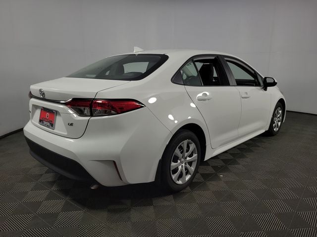 2025 Toyota Corolla LE 4D Sedan