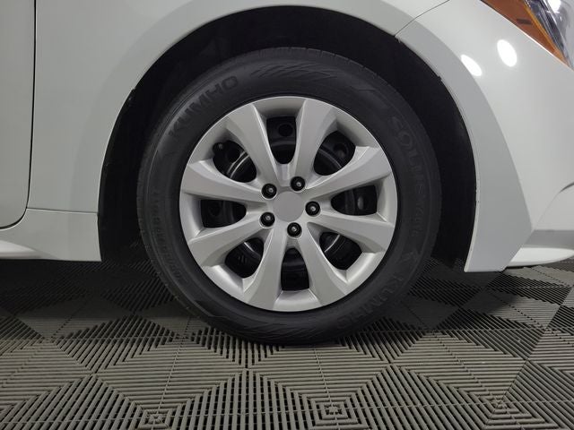 2024 Toyota Corolla LE 4D Sedan