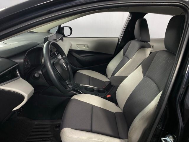 2025 Toyota Corolla LE 4D Sedan