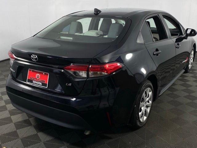 2025 Toyota Corolla LE 4D Sedan