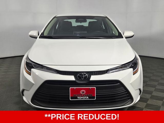 2023 Toyota Corolla LE 4D Sedan