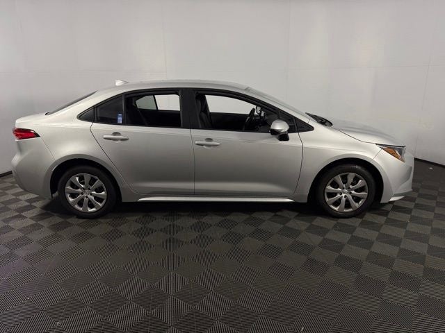 2026 Toyota Corolla LE 4D Sedan