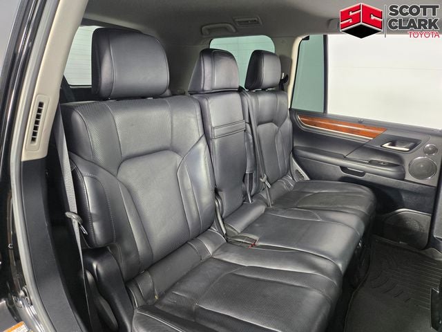 2016 Lexus LX 570 4D Sport Utility