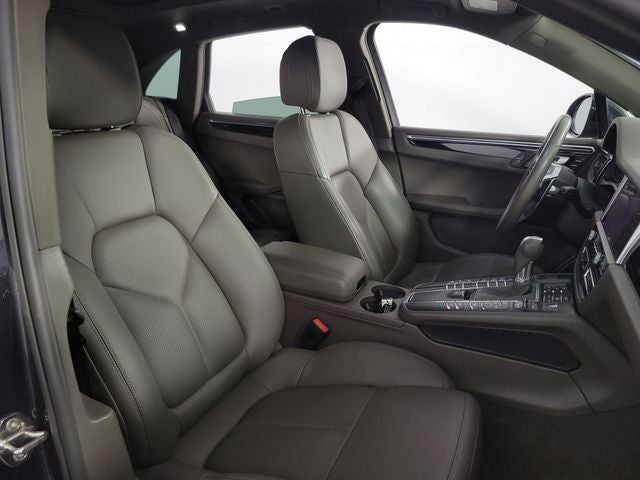 2021 Porsche Macan Base 4D Sport Utility