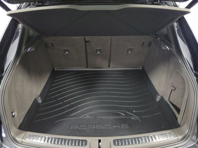 2021 Porsche Macan Base 4D Sport Utility