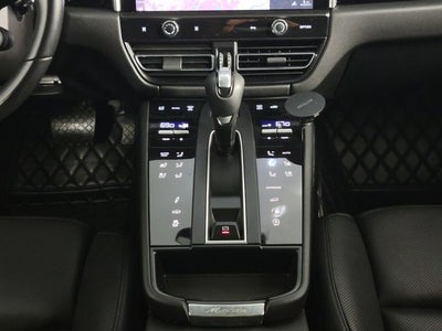 2024 Porsche Macan S 4D Sport Utility