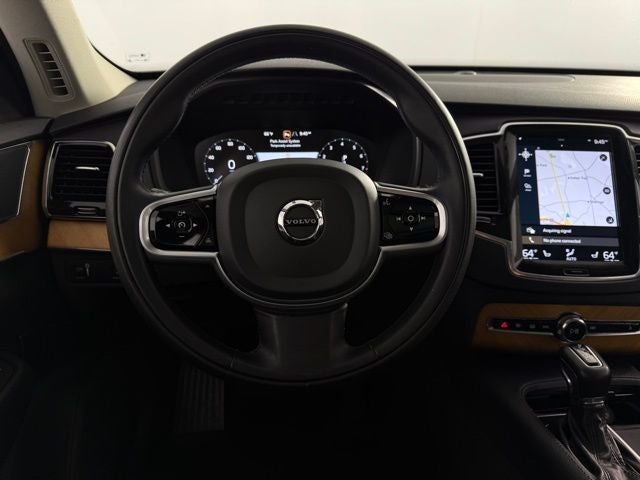 2021 Volvo XC90 T6 Momentum 4D Sport Utility