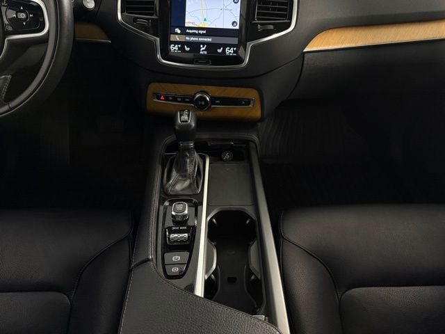 2021 Volvo XC90 T6 Momentum 4D Sport Utility