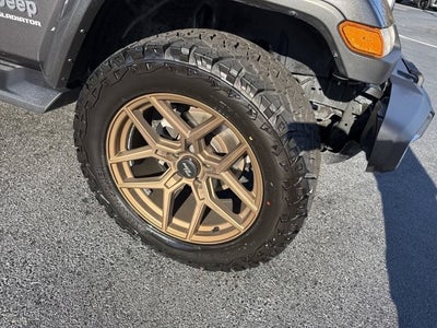 2022 Jeep Gladiator Overland