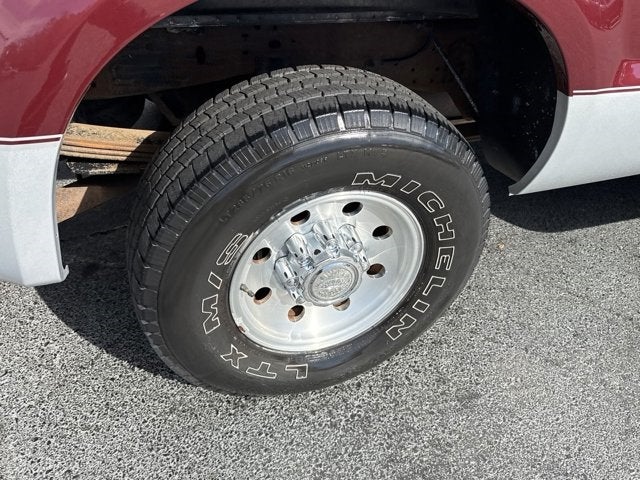 1999 Ford Super Duty F-250 Base