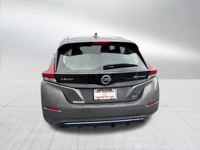2021 Nissan LEAF SV