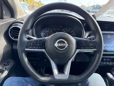 2022 Nissan Kicks SV