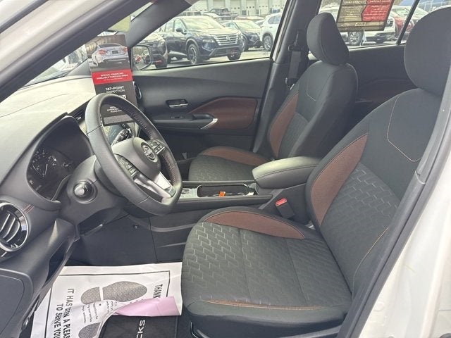 2024 Nissan Kicks SR