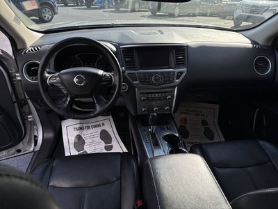 2019 Nissan Pathfinder SL