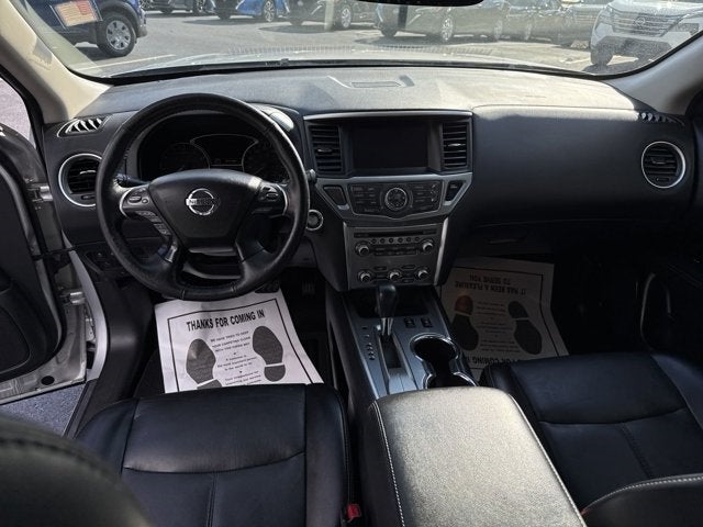 2019 Nissan Pathfinder SL