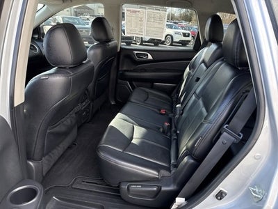 2019 Nissan Pathfinder SL