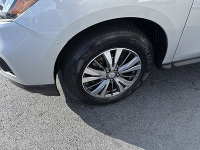 2019 Nissan Pathfinder SL