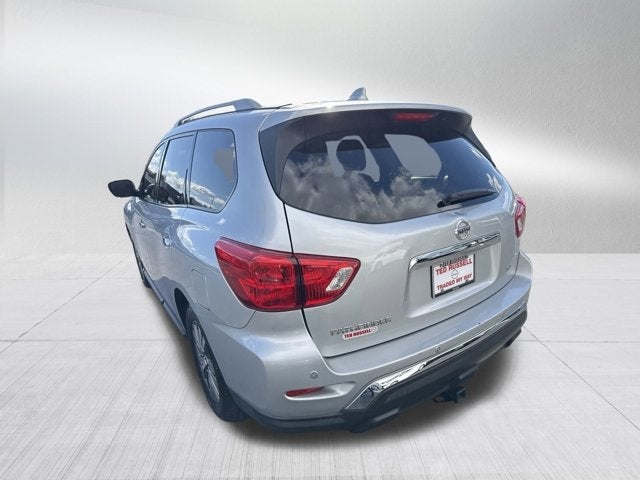 2019 Nissan Pathfinder SL