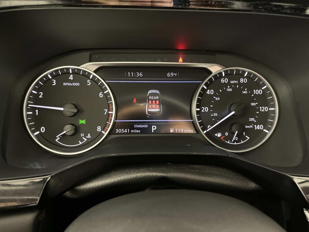 2024 Nissan Pathfinder SL