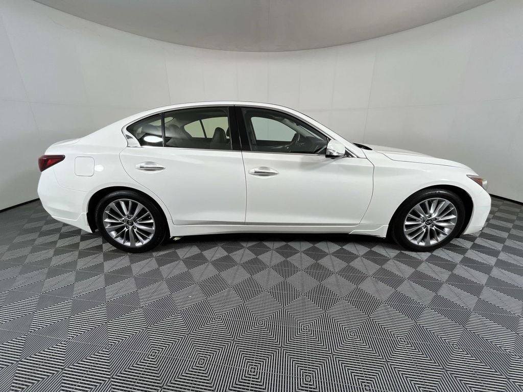 2023 INFINITI Q50 LUXE