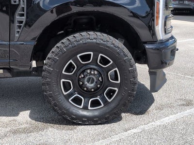 2025 Ford Super Duty F-350 SRW Pickup Platinum