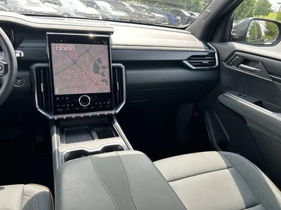 2024 GMC Acadia AT4