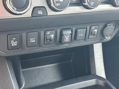 2020 Toyota Tacoma SR5 V6